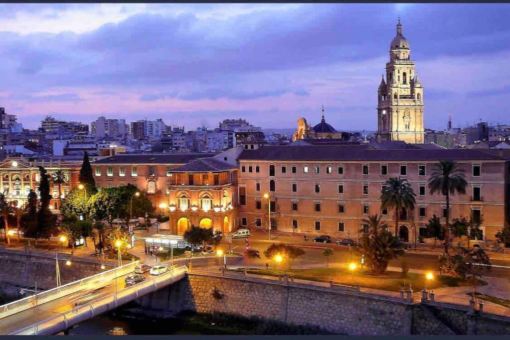 Apartamento Centrico Con Plaza De Garaje Y Piscina Lejlighed Murcia Eksteriør billede